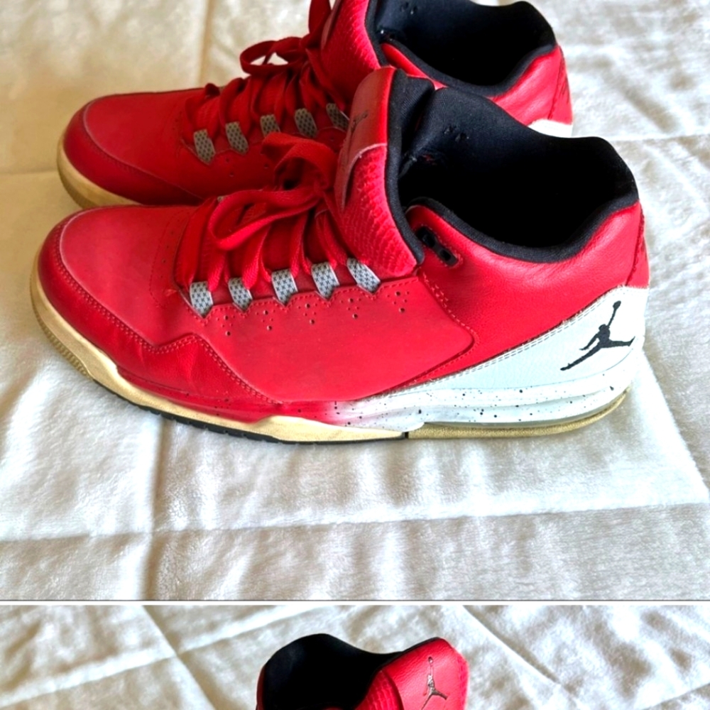 Nice jordon flights. look great  any type of wardrobe.